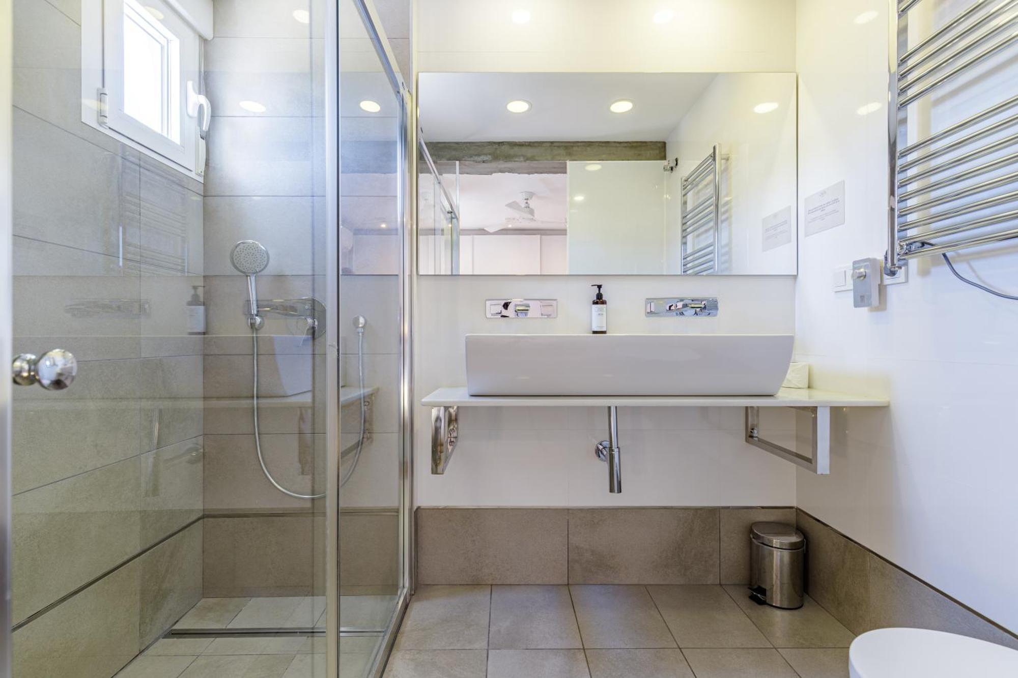Six Apartments By Caleta Homes Malaga Exterior photo